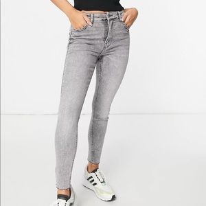 High Rise Gray Washed Skinny Jeans